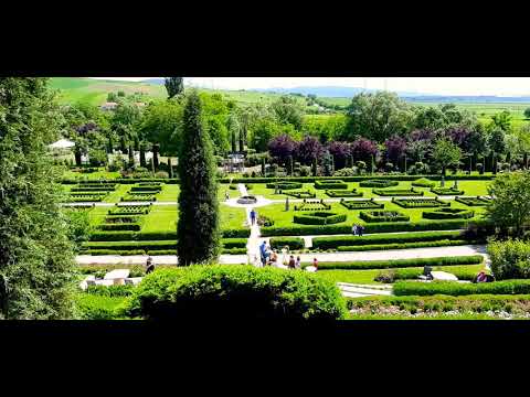 Villa Vinci  //I Giardini di Zoe !! Banpotoc  ,Hunedoara , România!!