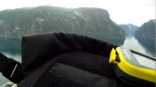 preview picture of video 'Paraglider Spiral Dive'