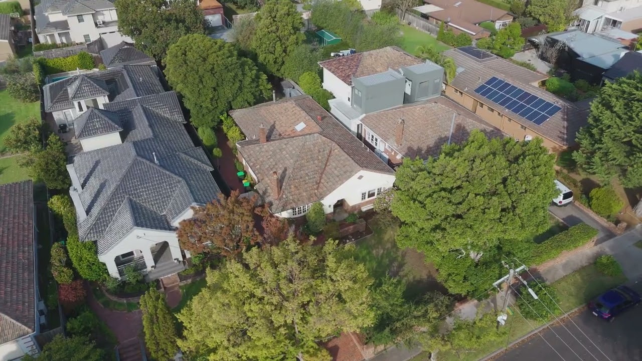 Aife Raveche Property Glen Iris