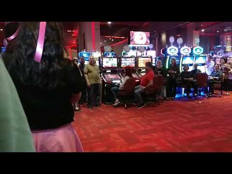 download lagu mp3 mp4 Hollywood La Estanzuela, download lagu Hollywood La Estanzuela gratis, unduh video klip Hollywood La Estanzuela