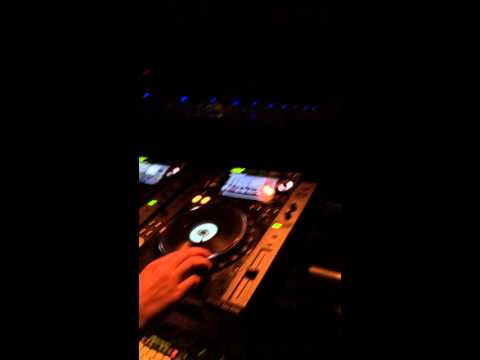 Juan Deminicis & Martín Etchegaray @ Bahrein Buenos Aires [29/03/14]