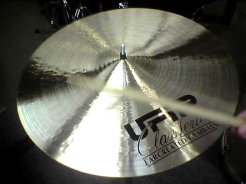 *SOLD*UFIP Class Series Light Crash Cymbal 19" - 1450 grams