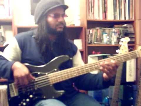 Squier J bass (modified) Gallien-Kreuger MB 115 combo