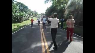 preview picture of video 'Cabalgata en Guarumal School'