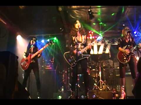 PRISS COLD GIN, FEMALE KISS TRIBUTE BAND