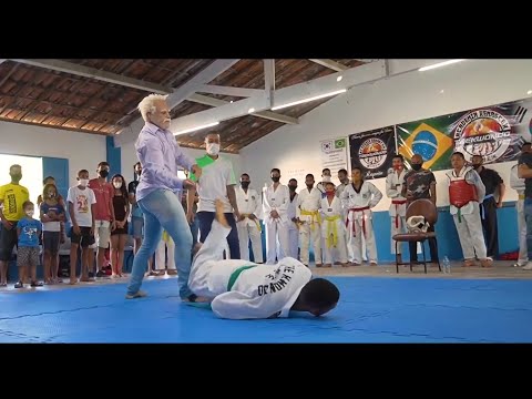 Old Man Action Prank Fight !! Public reaction  #shorts #boxing #taekwondo #martialarts #karate #bhfy