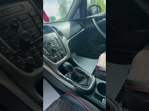 фото opel astra j 0