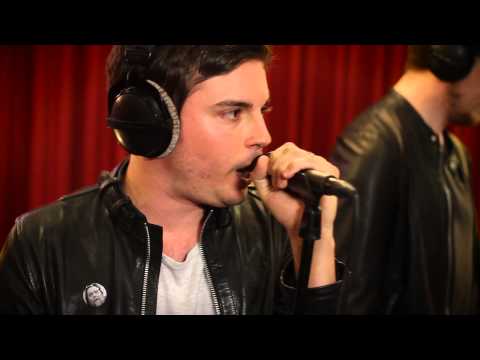 Studio Brussel: The Sore Losers - The kkk took my baby away (Ramones Cover)