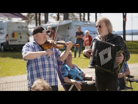 Benny Andersson & Kalle Moraeus - Födelsedagsvals Till Mona (Moraeus Med Mera)