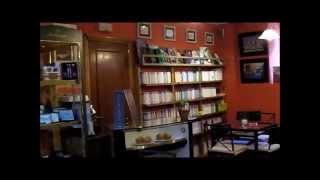 preview picture of video 'Librería Ícaro (librería-café)'