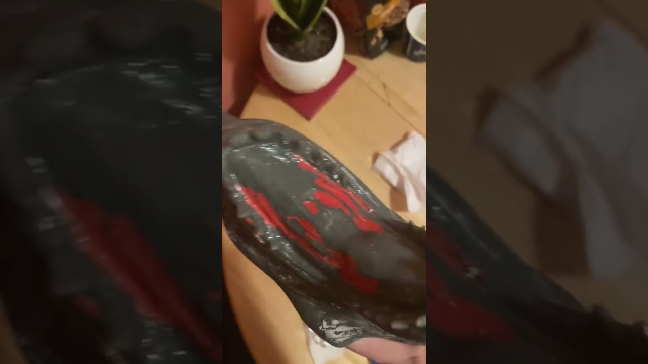 Shark puppet prime bottle