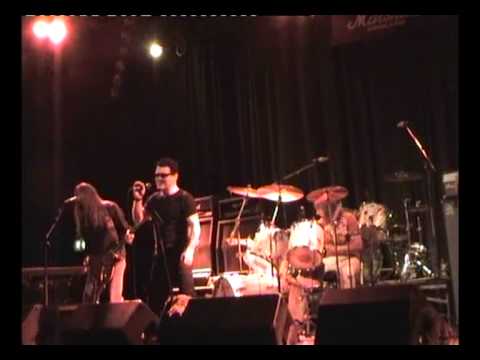 Machine Live Pitz July 31 2009 with guest bassist Del Bromham July 31 2009