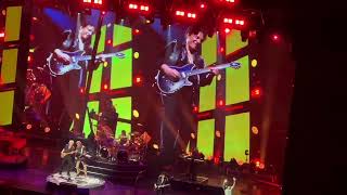 Neal Schon Guitar 🎸 Solo + Wheel in the Sky - Journey Live at Climate Pledge Arena 3/28/2022