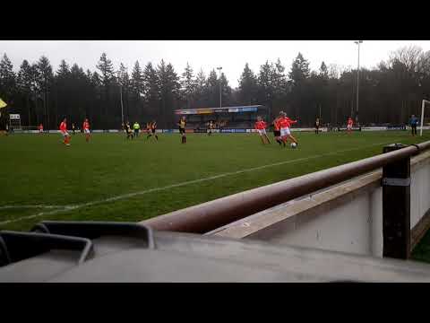 mo13-1 wedstrijd kijken