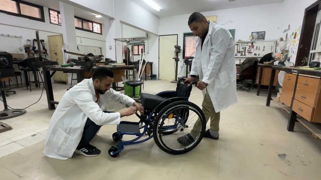 موسى دغمش ومركز الأطراف الصناعية