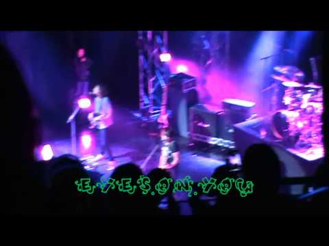 120922 CNBlue In London Concert - L.O.V.E Girl Fancam