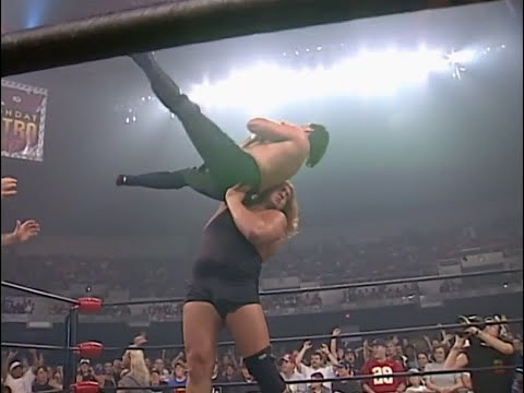 The Giant destroys Jerry Flynn, Johnny Swinger and Rick Fuller (3 vs 1 Handicap match) 1997 (WCW)