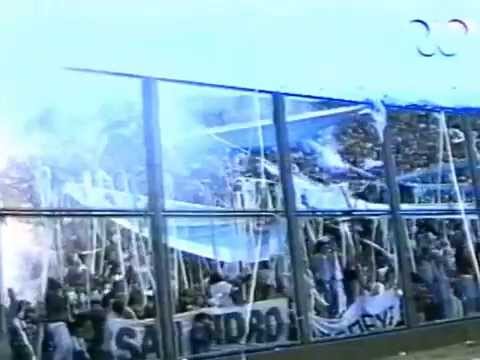 "Racing - Salida Vs. San Lorenzo en el nuevo gasometro 1995" Barra: La Guardia Imperial • Club: Racing Club