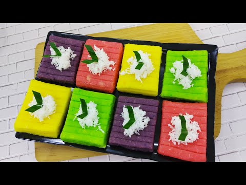 Without a mold, Getuk Lindri, Mashed Cassava can be layered, the texture is smooth and chewy.