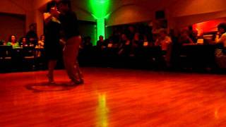 Paola Díaz y Claudio Milán - "Con tus besos" (Vals)