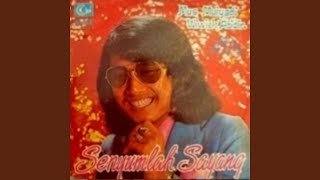 Download lagu Senyumlah Sayang mp3