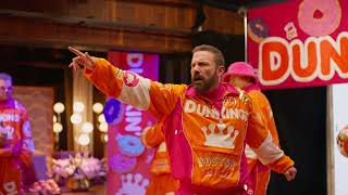 Dunkin´ Ben Affleck in Dunking clothes