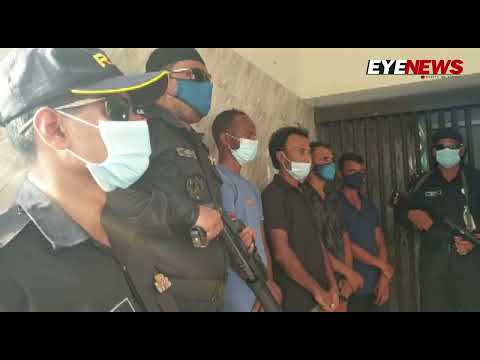 মৌলভীবাজার পাসপোর্ট অফিসে হাতেনাতে ৫ দালাল আটক