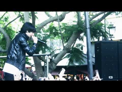 Mitchel Musso Miley Cyrus Live at The Grove