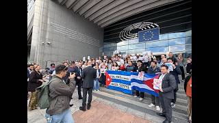 Miembros del Parlamento Europeo se comprometen a impulsar la solidaridad: "¡Cuba sí, bloqueo no!"