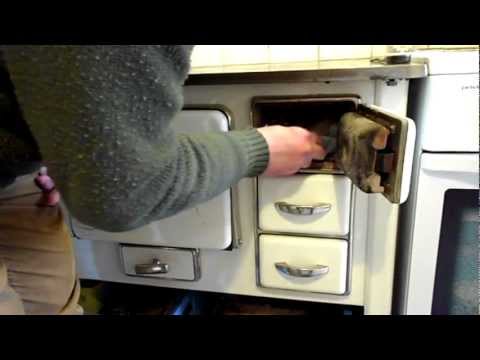 Kochen und heizen mit dem alten Holz/Kohle Küchenherd