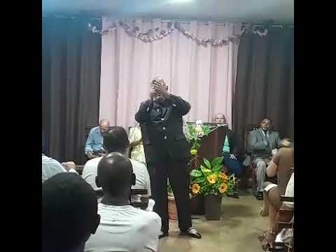cantor Hélio nascimento em santo Antônio de Goiás
