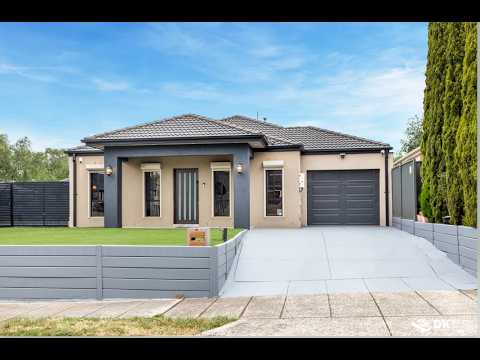 30 Paringa Way, Burnside, VIC 3023, 5 chambres, 3 salles de bain, House