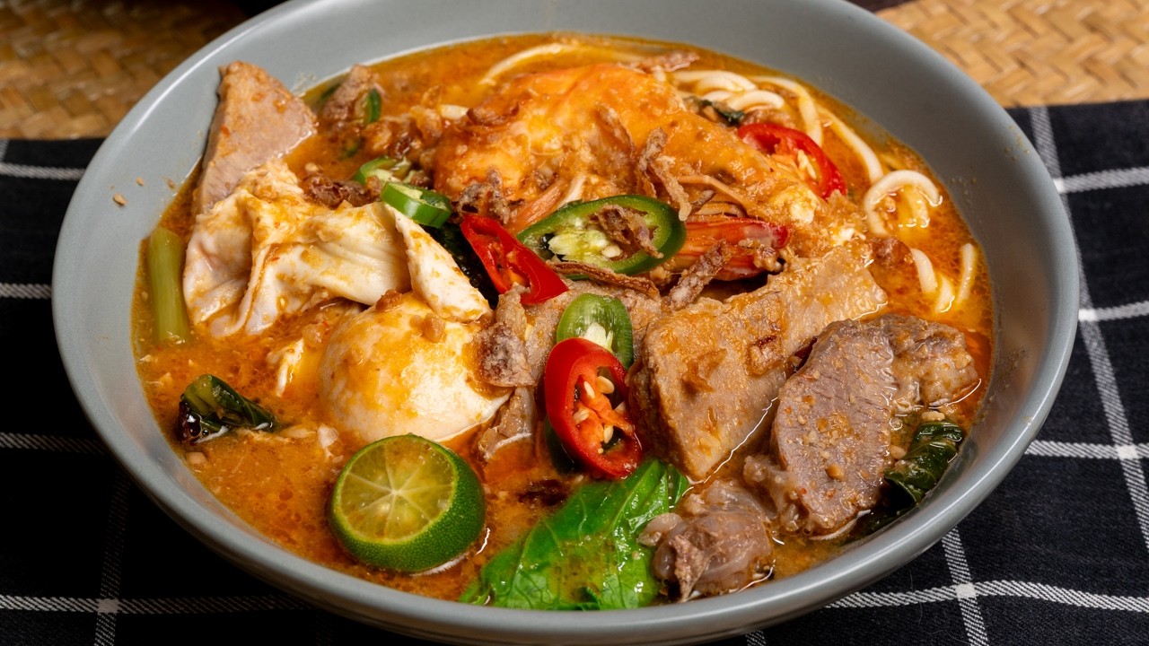 Mee Bandung Simple Tapi Padu, Kuah Pekat Pedas Berlemak