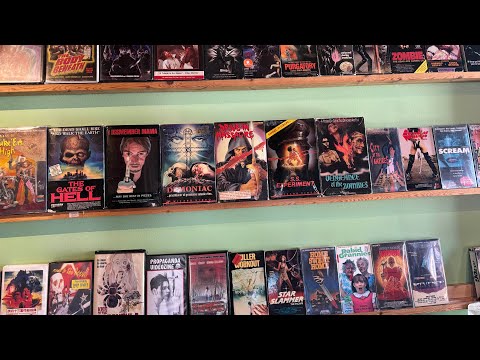 VHS Hunting at Dream Records! Horror Tapes EPIC SCORE!! Rare Tapes - Tape Hunters