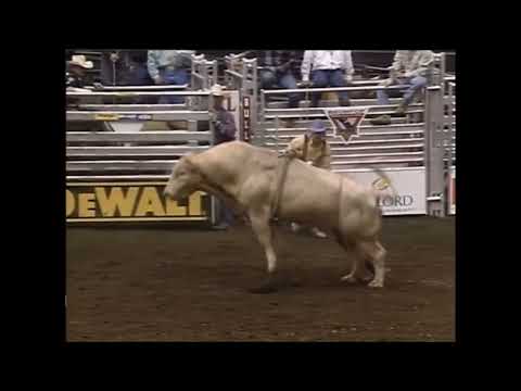 PBR 2000: Touch Me Kick-Stomps Casey Lowick