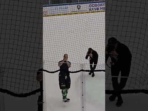 Jan Buchtele vyslechl volání fanoušků HC Sparta. 4.10.2024. ❤️