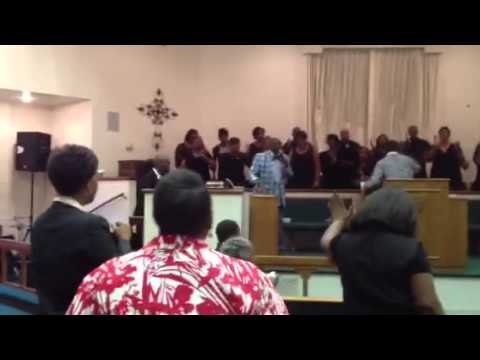 Marvin Williams leads "Lord I Know You Been So Good."