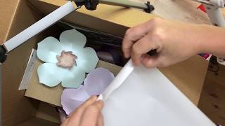 How to pack paper flowers securely