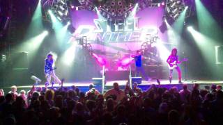 Steel Panther with Hollywood Undead   Rebell Yell