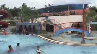 preview picture of video 'Family Waterpark - Lumajang - East Java'