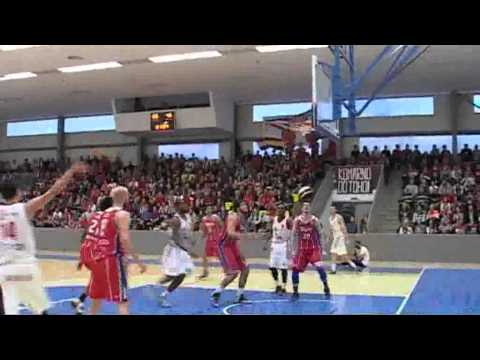 Basketbal Extraliga - Komárno-Banská Bystrica