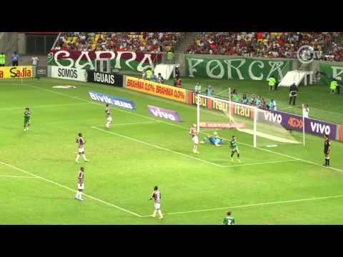 Sob vaias, Flu é goleado em casa pela Chapecoense