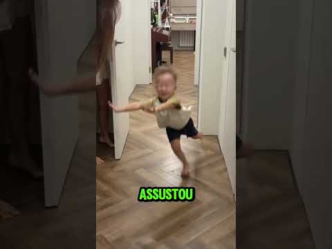 ELA fingiu BATER a porta na CARA dos seus FILHOS!