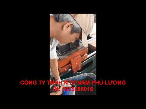 Máy ép gạch bông gió