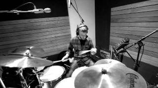 EddyC soundchecks Clouds - inc flying stick grab!