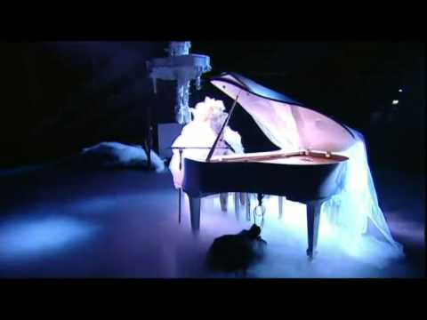 Lady GaGa - Telephone (Acoustic) & Dance in the Dark [Live on the 2010 BRITs]
