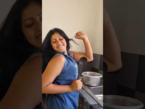 නැටුම කොහොමද 😂😂 #funnyvideo #comedy #funny