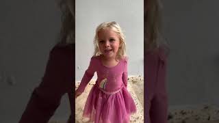 Download lagu mighty king Janae #lionking mp3