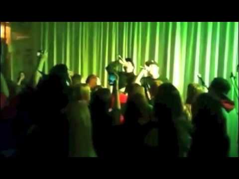 Banator ft Emix'am - Au bout d'la corde - (En live à Montréal)