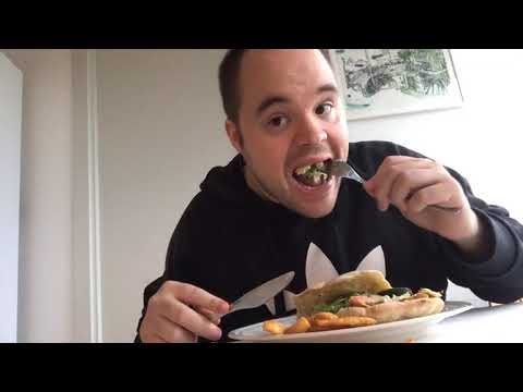 SPISER SANDWICH OG POMFRITTER